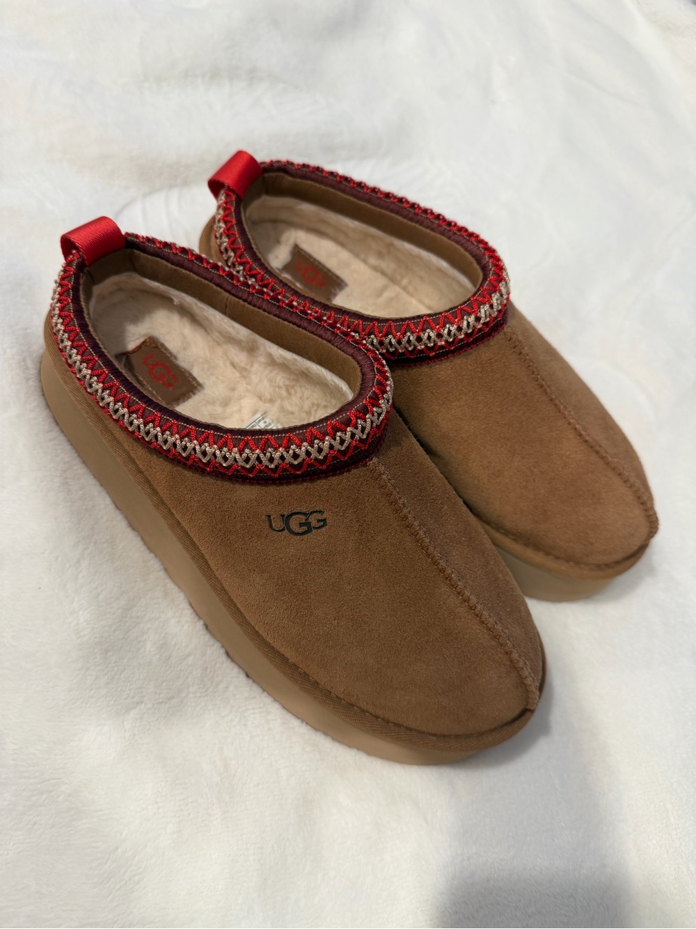 UGG Tazz (Size 39)